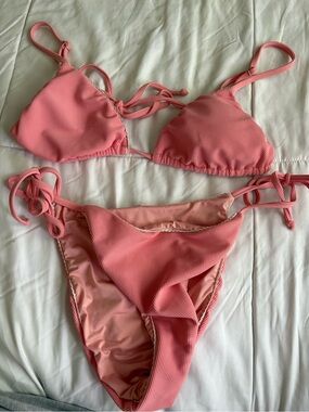 Dippin Daisy’s Bikini Set
